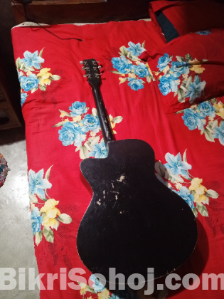 গিটার বিক্রয় হবে